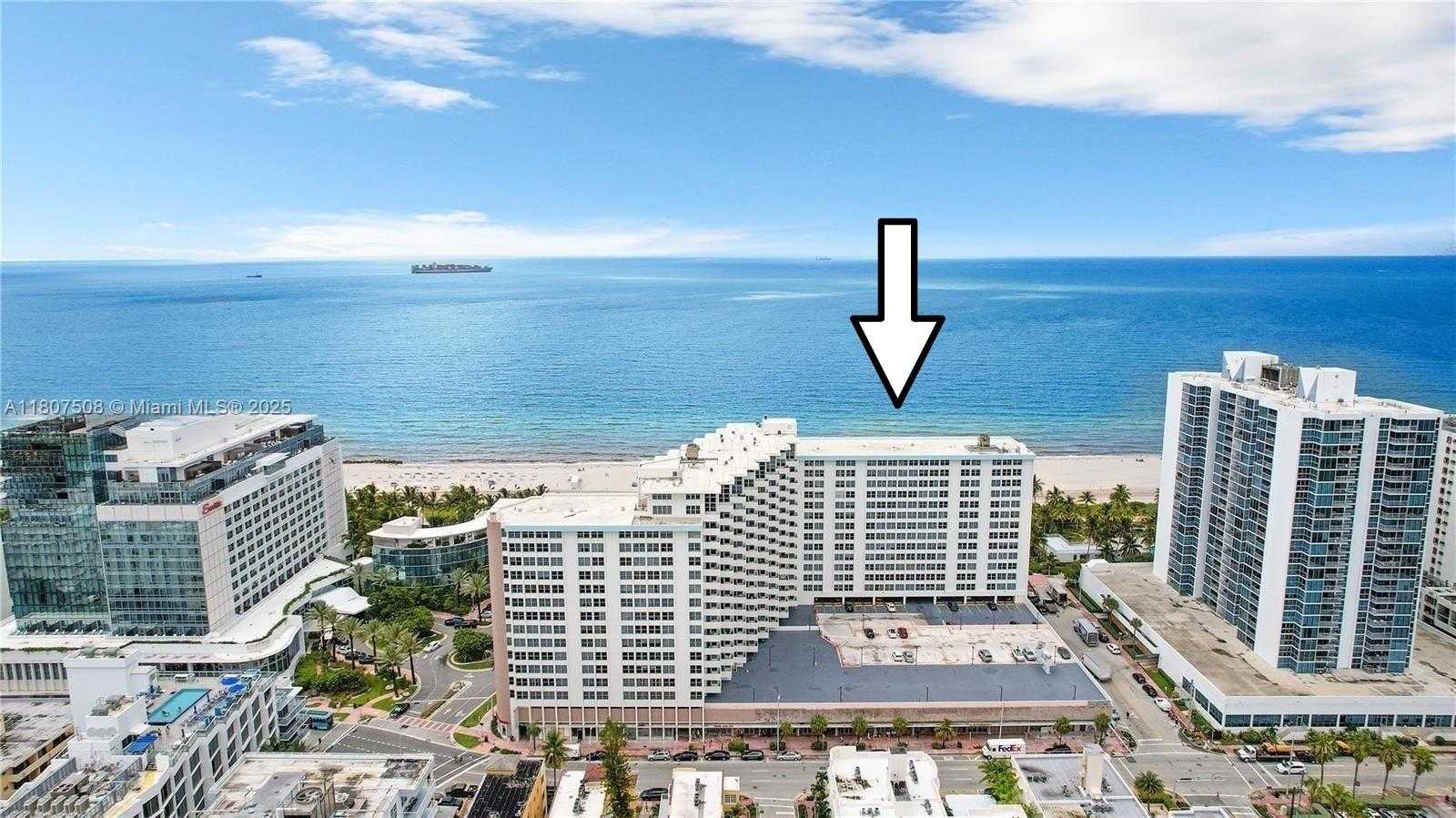 Small Image of 2899 COLLINS AVE #1042, Miami Beach Number 10