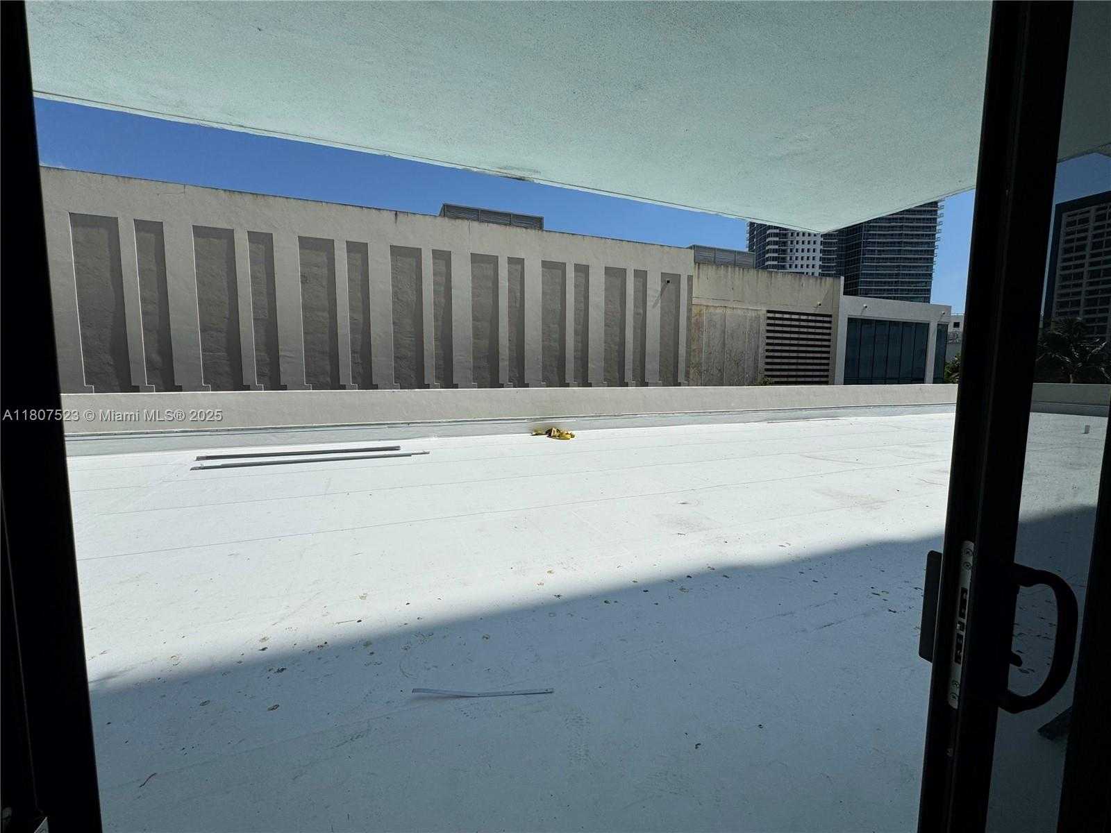 Small Image of 1800 COLLINS AVE #5B, Miami Beach Number 14