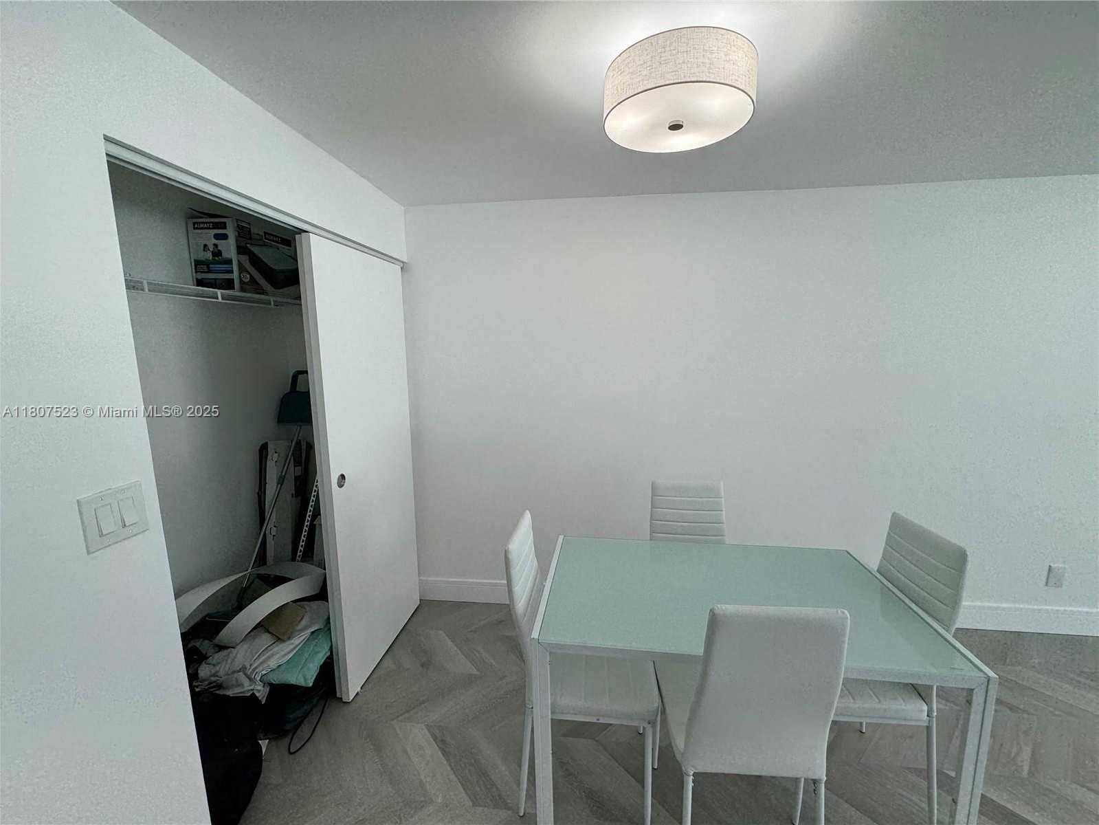 Small Image of 1800 COLLINS AVE #5B, Miami Beach Number 21