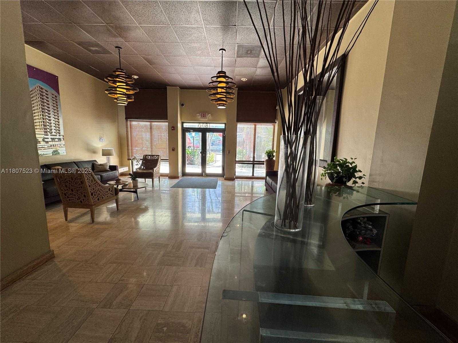 Small Image of 1800 COLLINS AVE #5B, Miami Beach Number 23