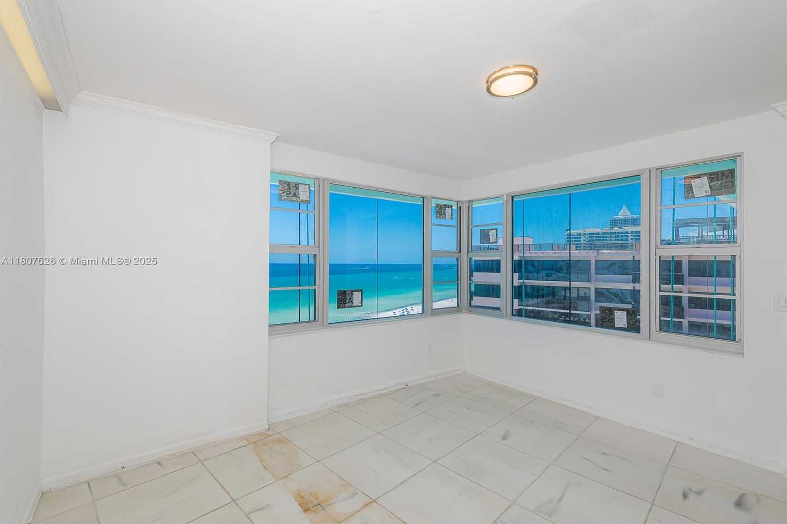 Small Image of 5255 COLLINS AVE #14D, Miami Beach Number 19