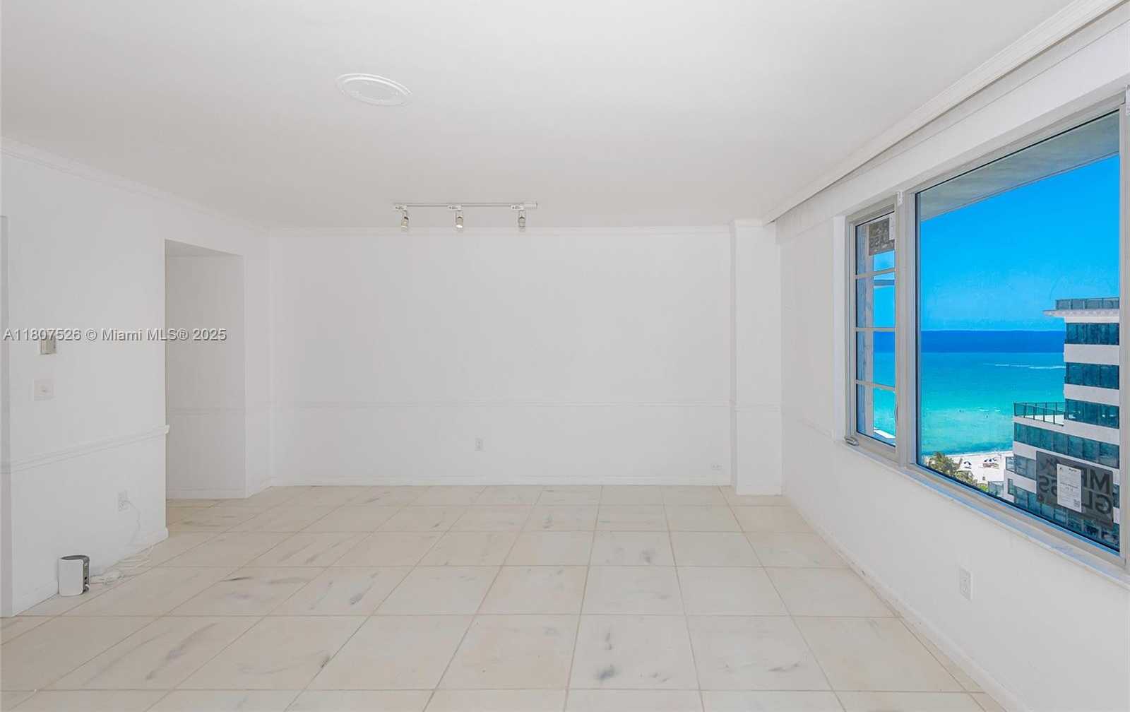 Small Image of 5255 COLLINS AVE #14D, Miami Beach Number 34
