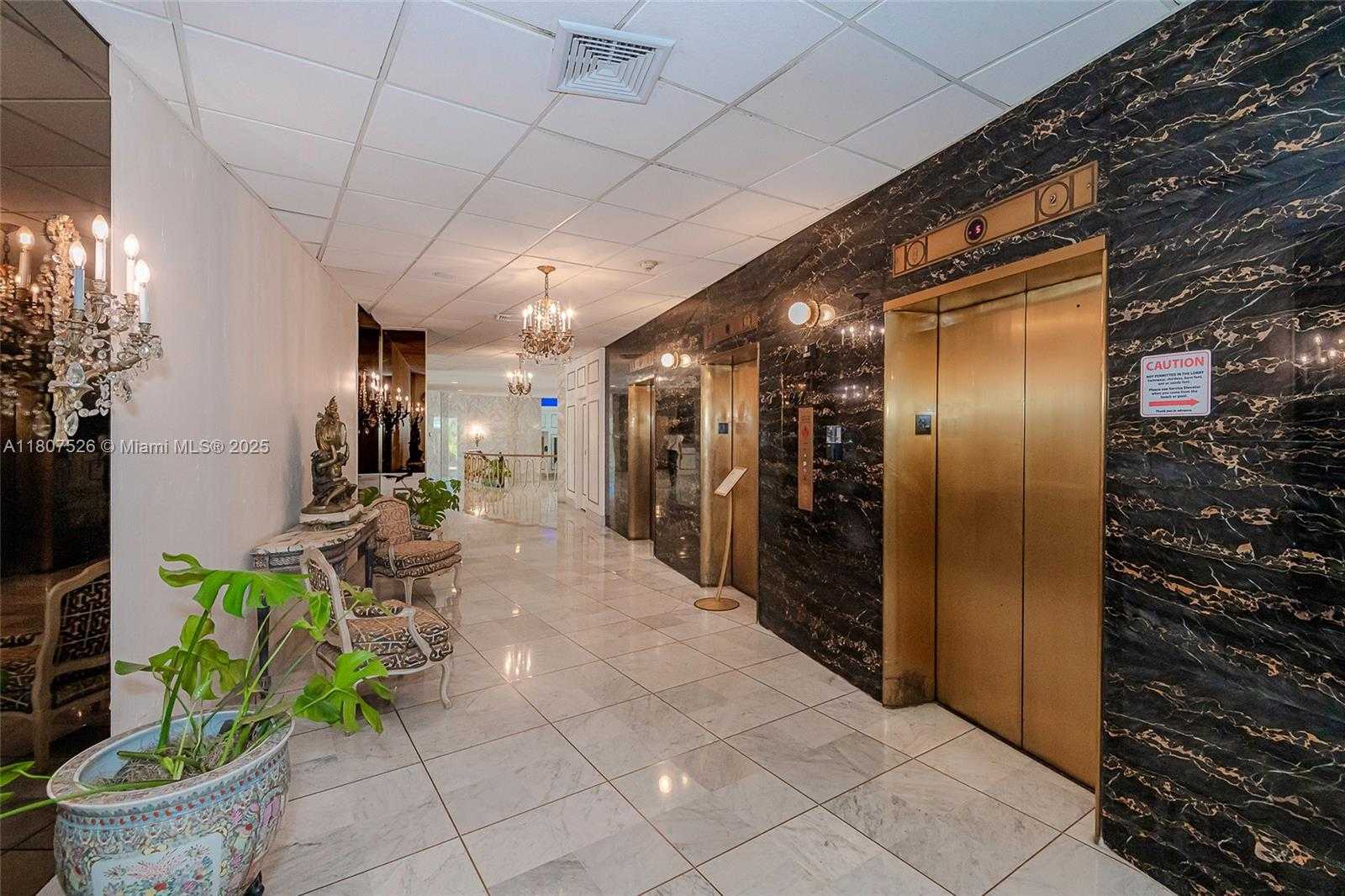 Small Image of 5255 COLLINS AVE #14D, Miami Beach Number 43