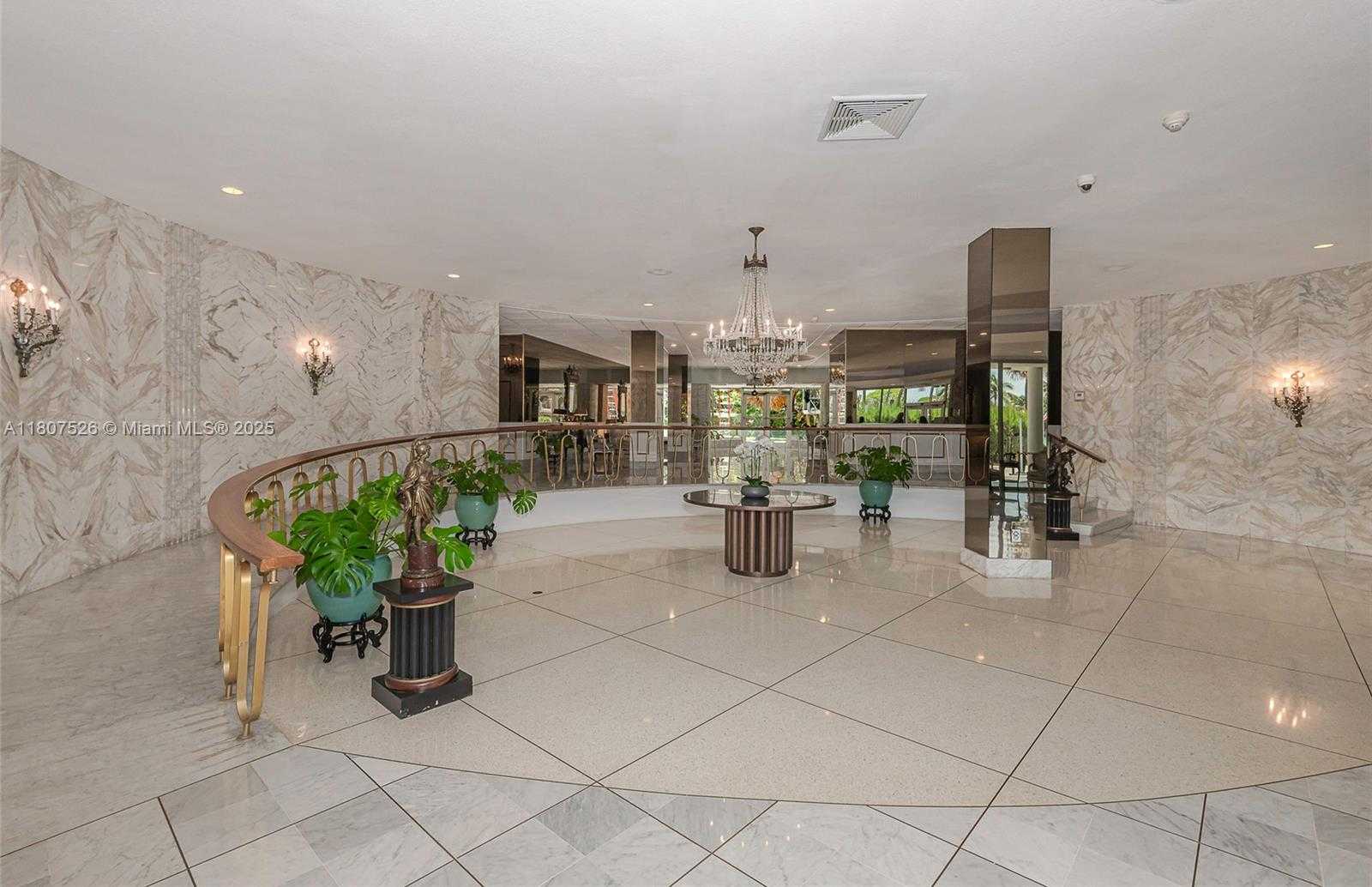 Small Image of 5255 COLLINS AVE #14D, Miami Beach Number 44