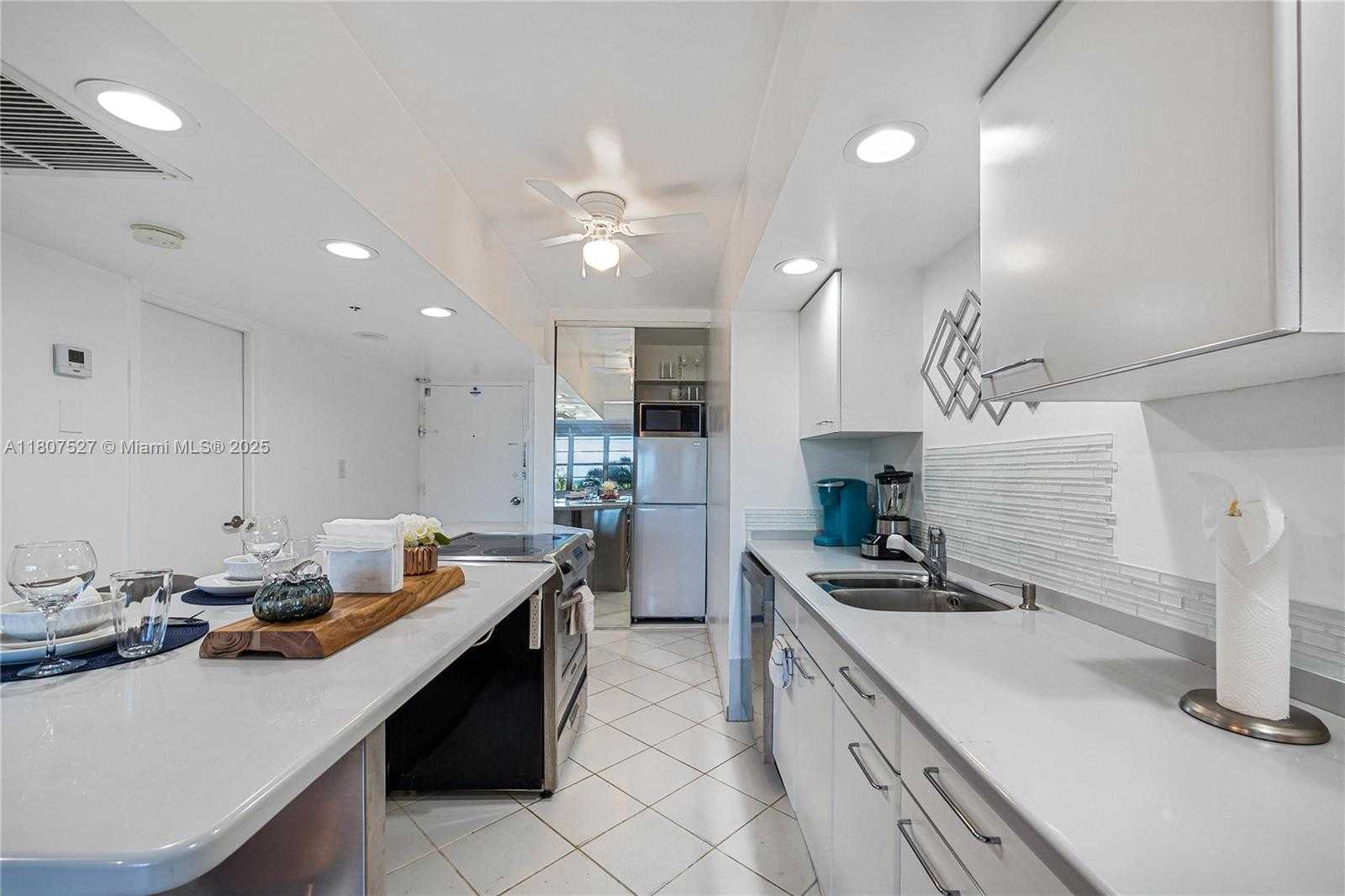 Small Image of 100 LINCOLN RD #515, Miami Beach Number 10
