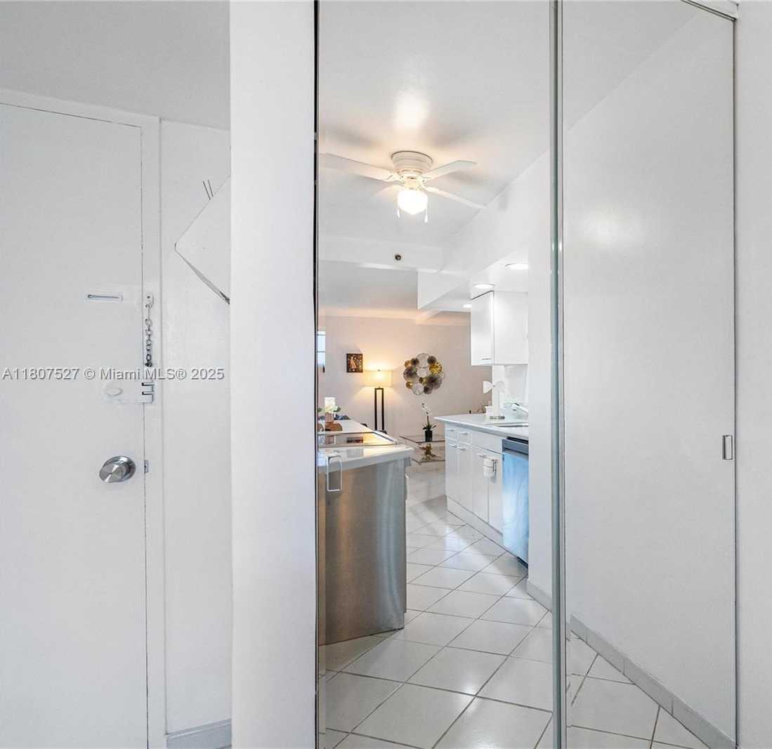 Small Image of 100 LINCOLN RD #515, Miami Beach Number 14