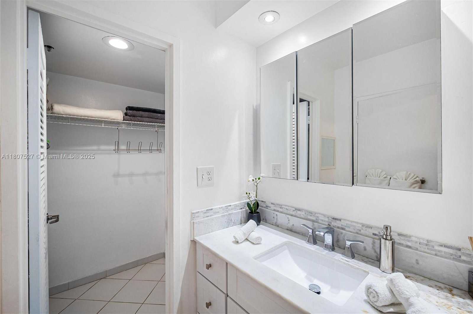 Small Image of 100 LINCOLN RD #515, Miami Beach Number 16