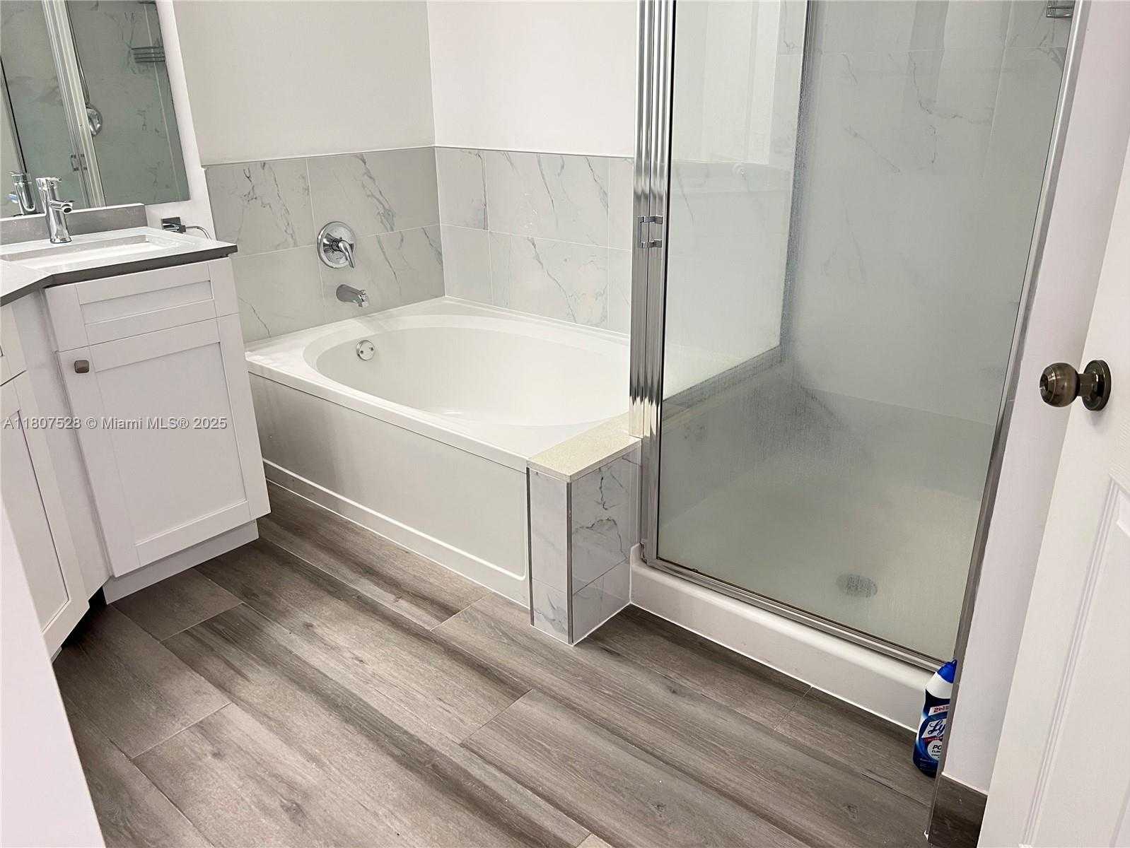 Small Image of 17150 NORTH BAY RD #2814, Sunny Isles Beach Number 21