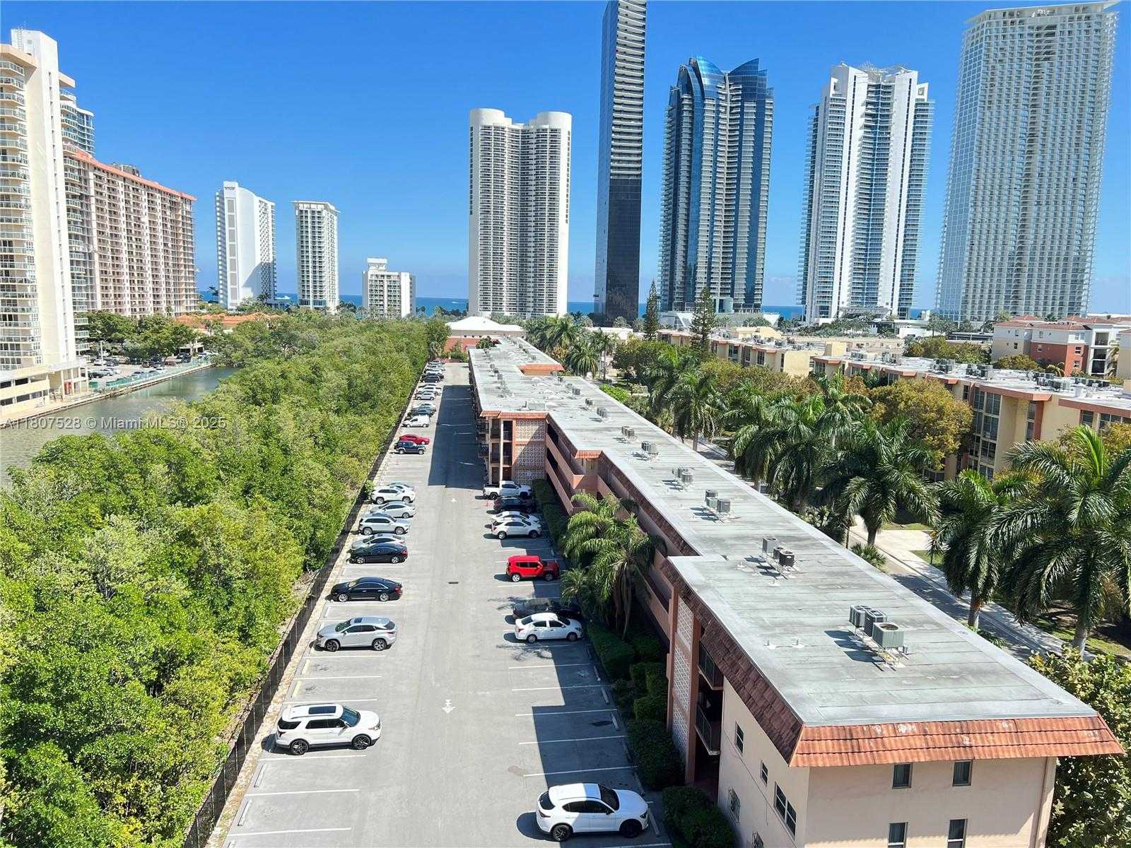 Small Image of 17150 NORTH BAY RD #2814, Sunny Isles Beach Number 69