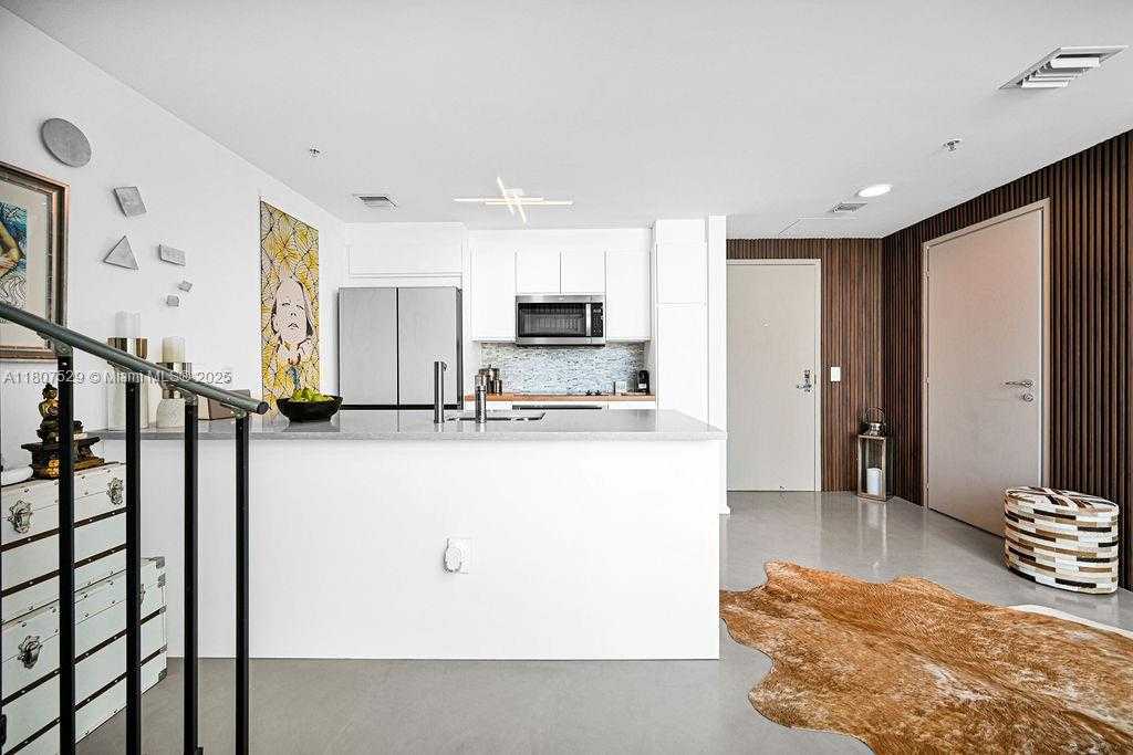 Small Image of 300 SOUTH BISCAYNE BLVD #L-1232, Miami Number 13