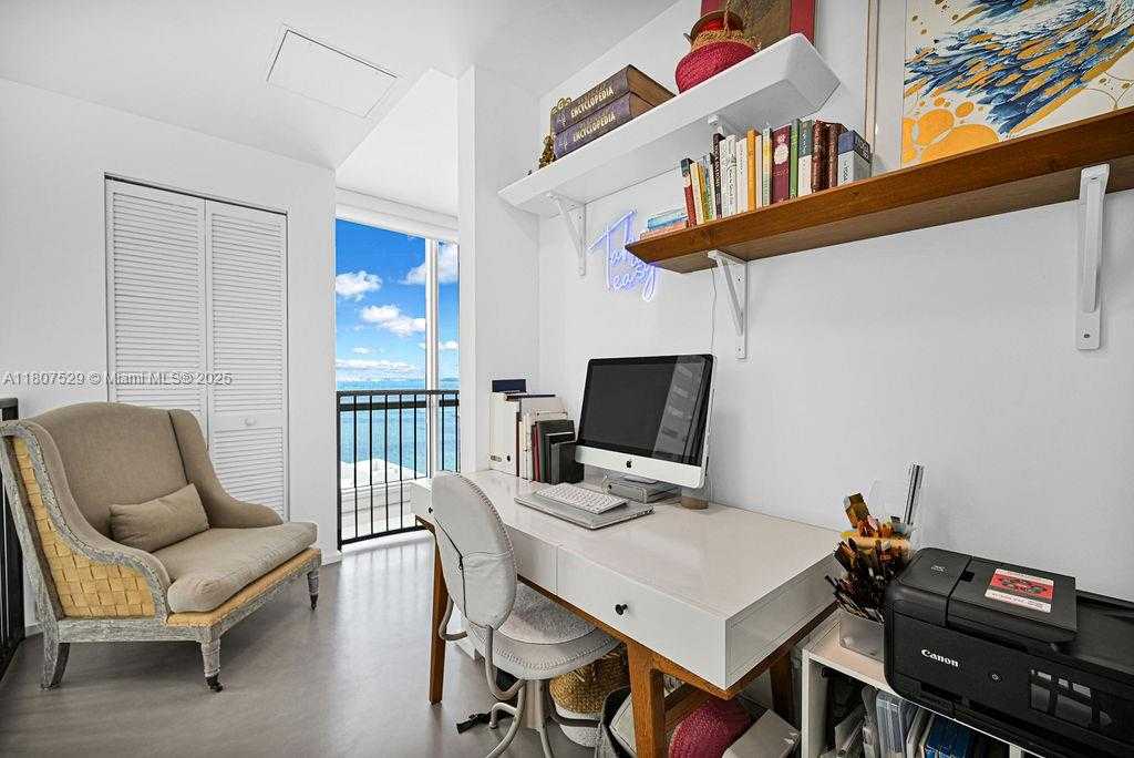 Small Image of 300 SOUTH BISCAYNE BLVD #L-1232, Miami Number 28