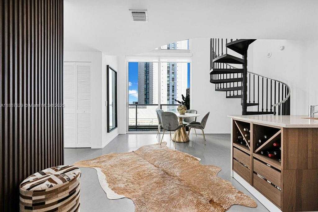 Small Image of 300 SOUTH BISCAYNE BLVD #L-1232, Miami Number 9