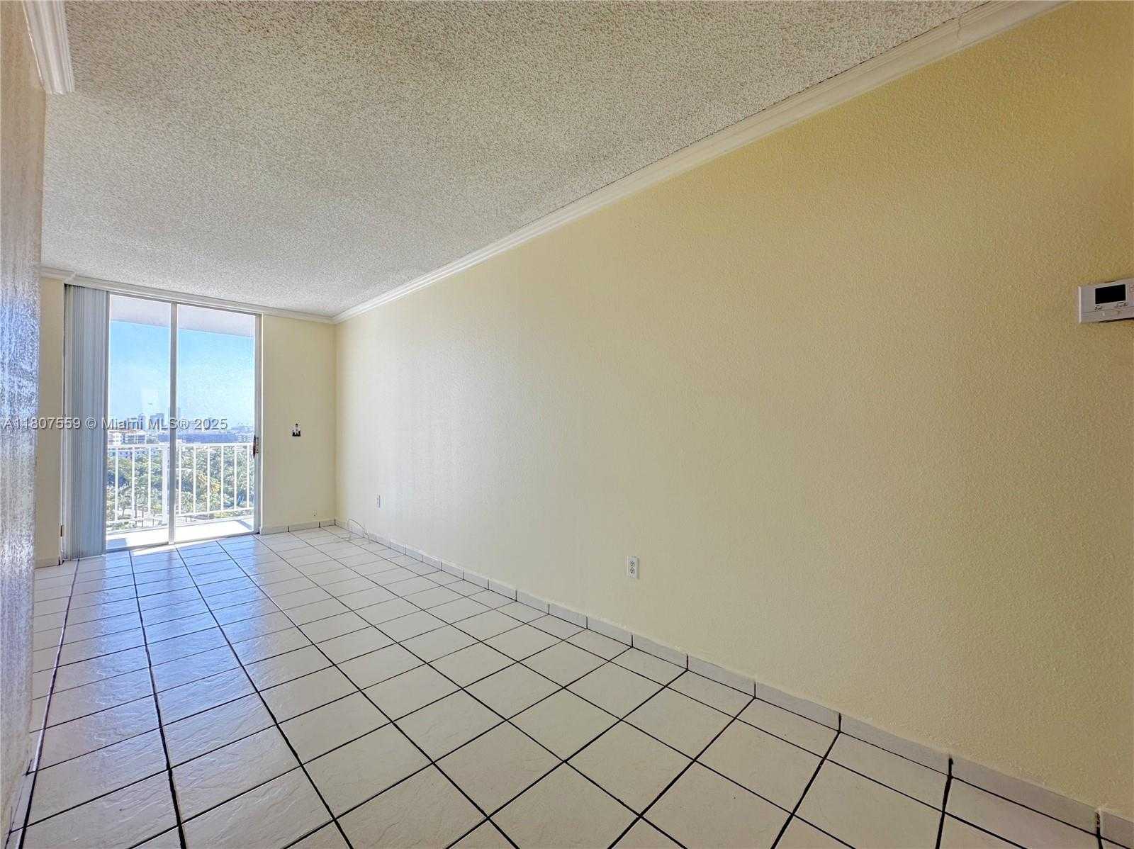 Small Image of 2829 INDIAN CREEK DR #1105, Miami Beach Number 4