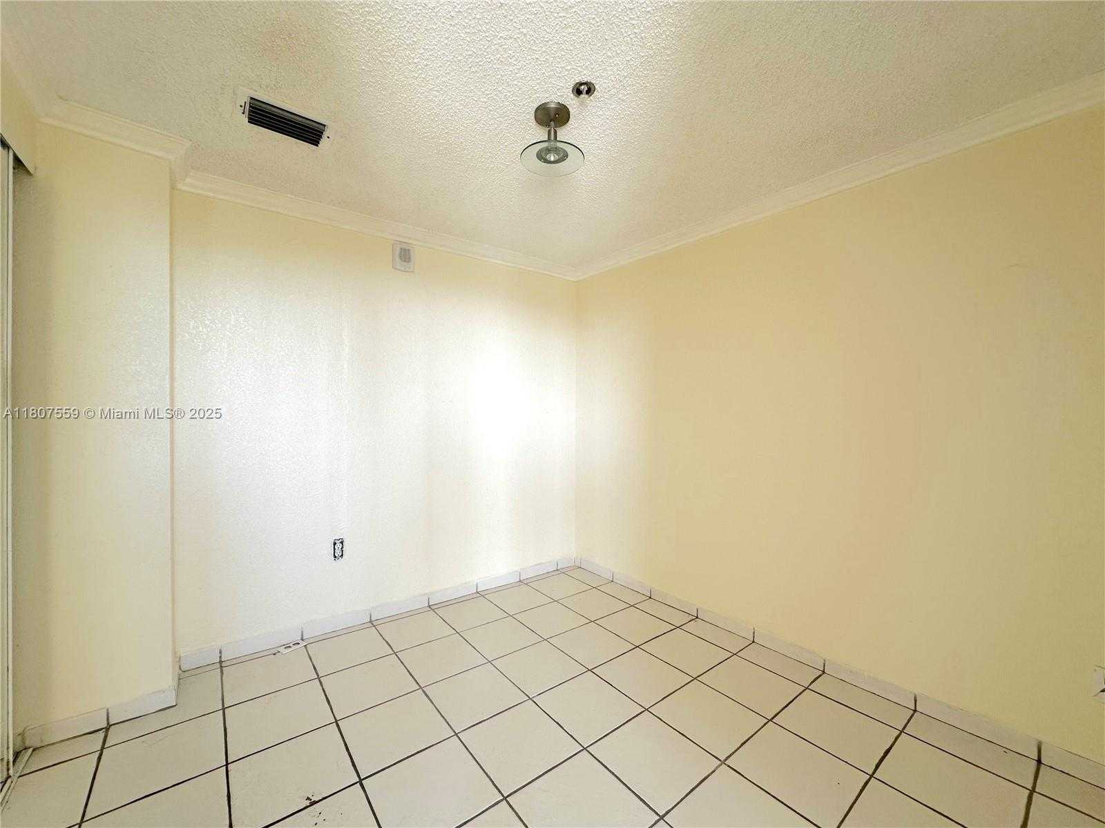 Small Image of 2829 INDIAN CREEK DR #1105, Miami Beach Number 7