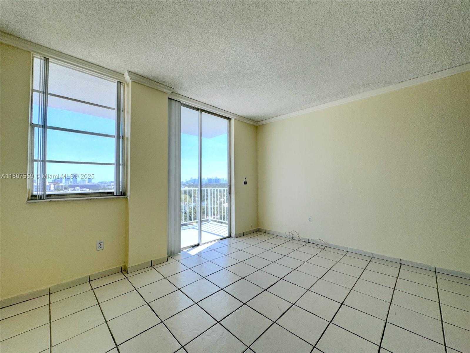 Small Image of 2829 INDIAN CREEK DR #1105, Miami Beach Number 9