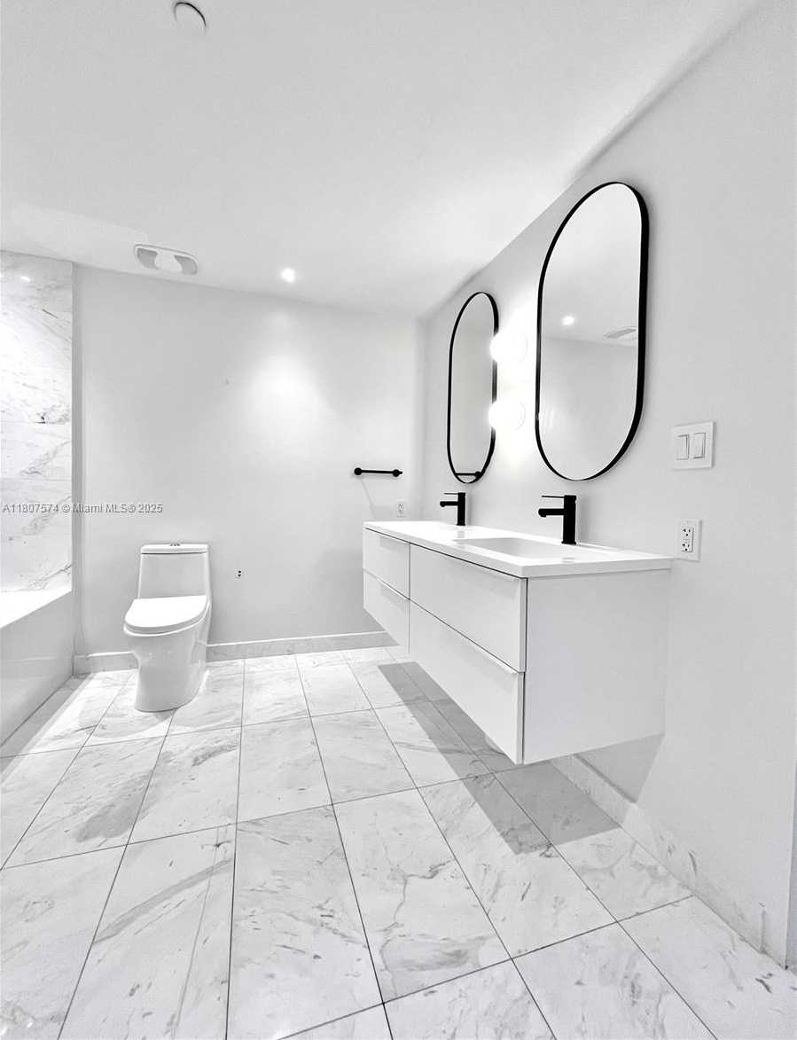 Small Image of 9940 WEST BAY HARBOR DR #5A-N, Bay Harbor Islands Number 16