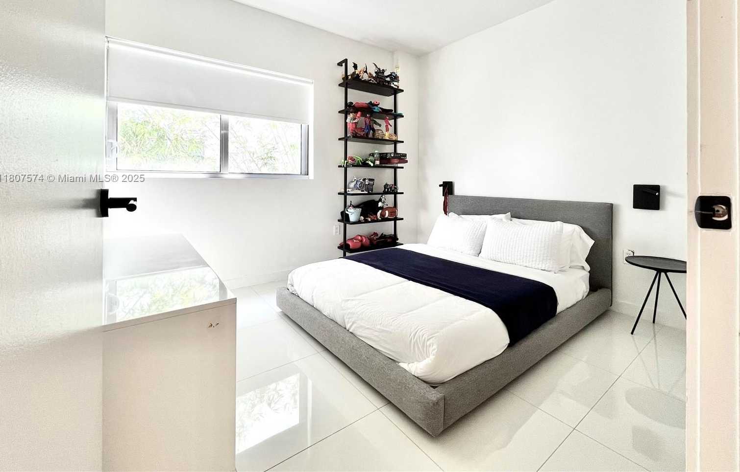 Small Image of 9940 WEST BAY HARBOR DR #5A-N, Bay Harbor Islands Number 18