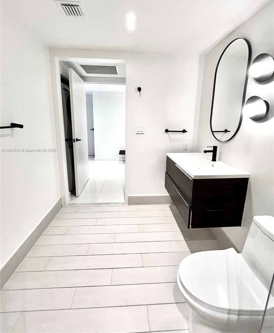 Small Image of 9940 WEST BAY HARBOR DR #5A-N, Bay Harbor Islands Number 23