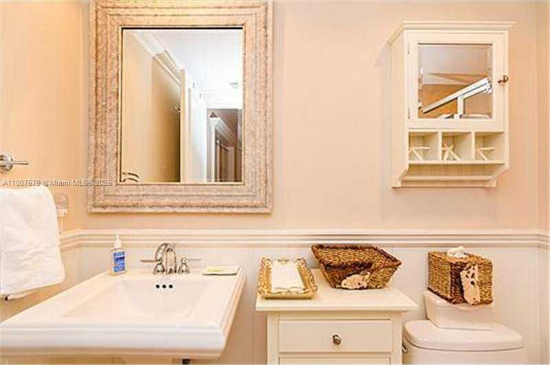 Small Image of 1830 SOUTH OCEAN DR #4910, Hallandale Beach Number 18