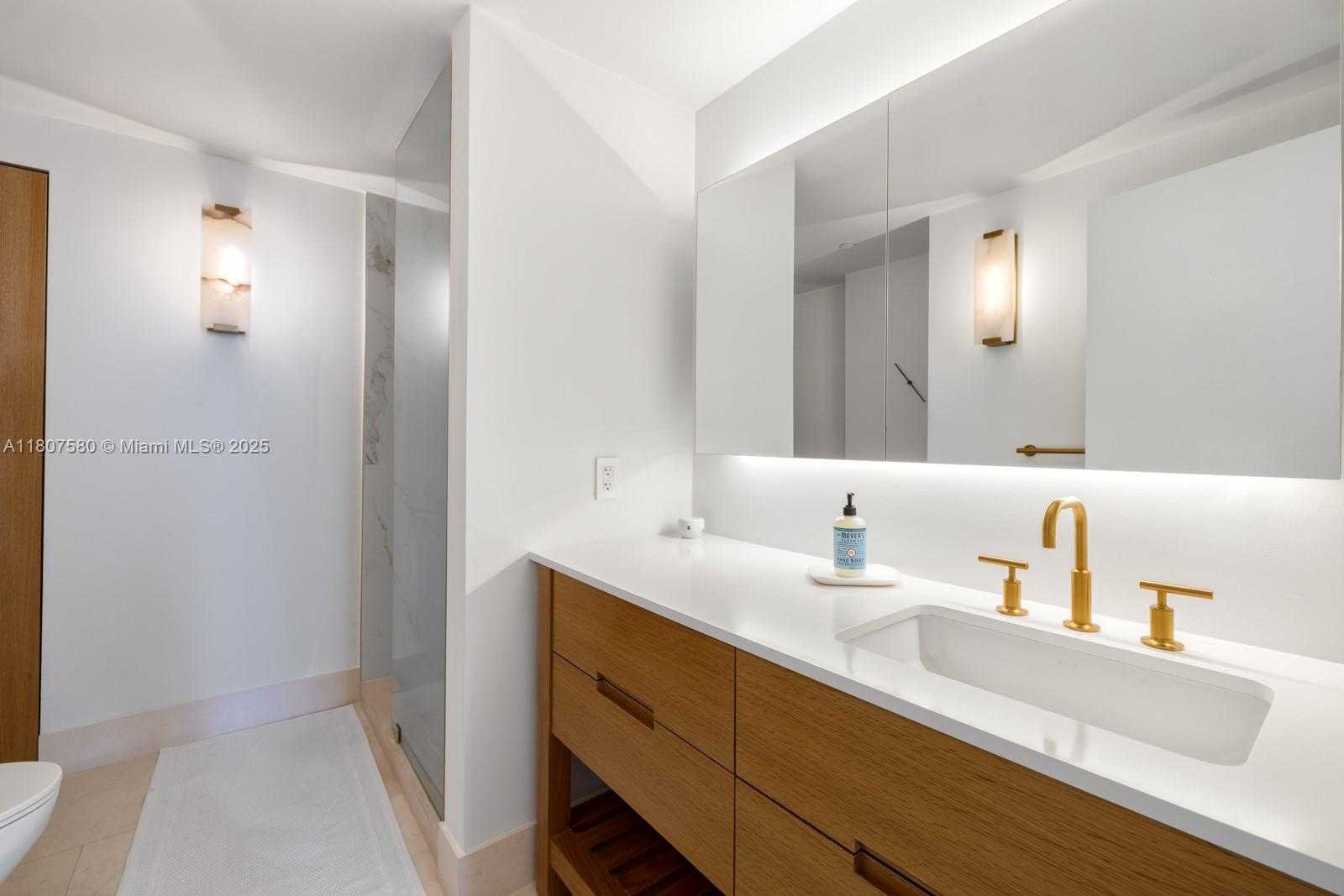 Small Image of 10205 COLLINS AVE #PH3, Bal Harbour Number 15