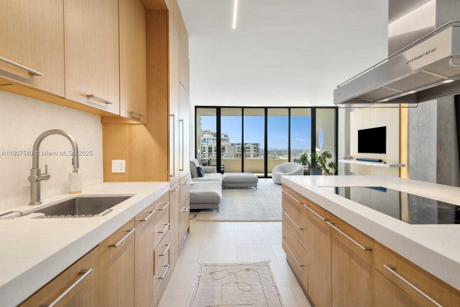 Small Image of 10205 COLLINS AVE #PH3, Bal Harbour Number 4