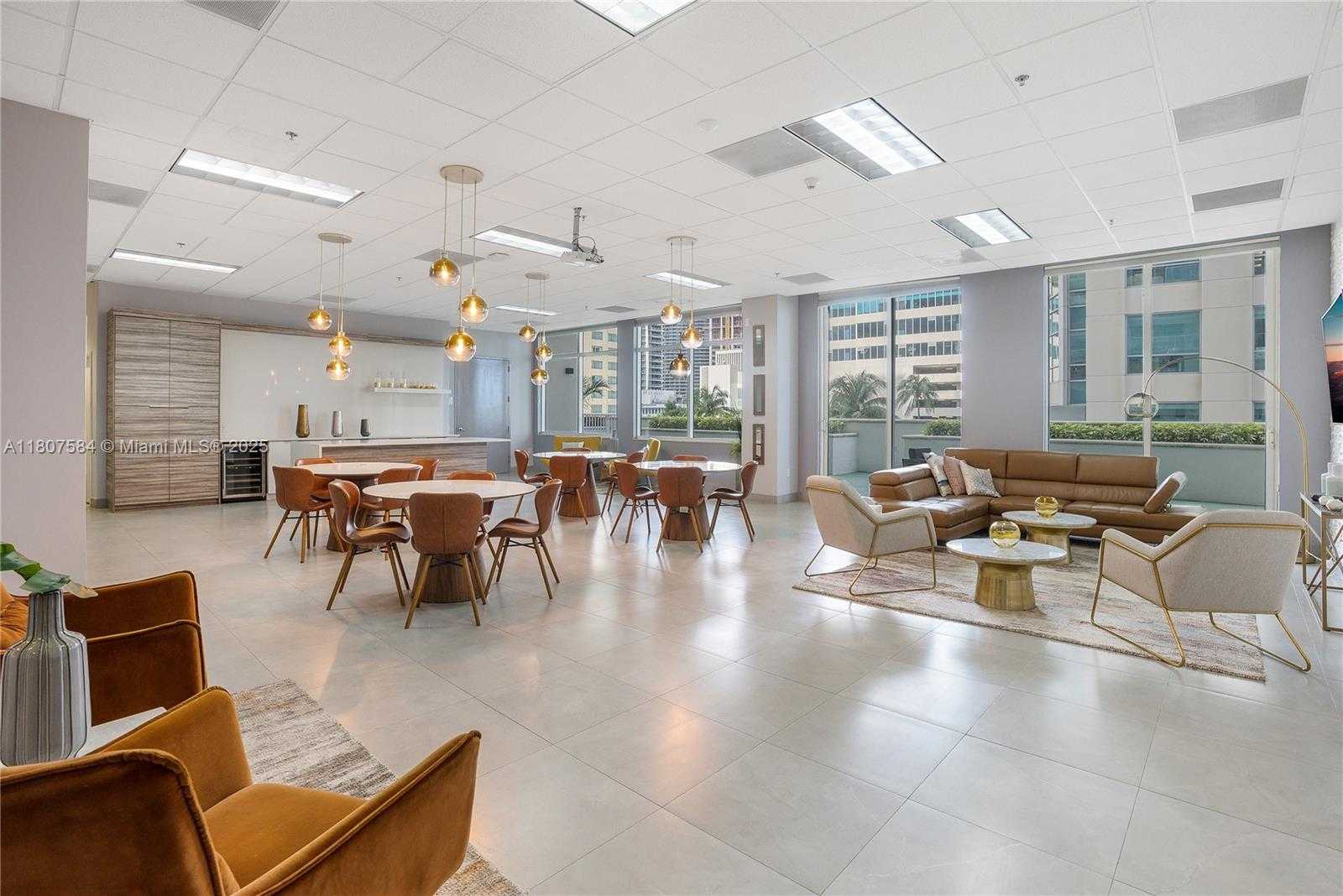 Small Image of 1200 BRICKELL BAY DR #2824, Miami Number 10