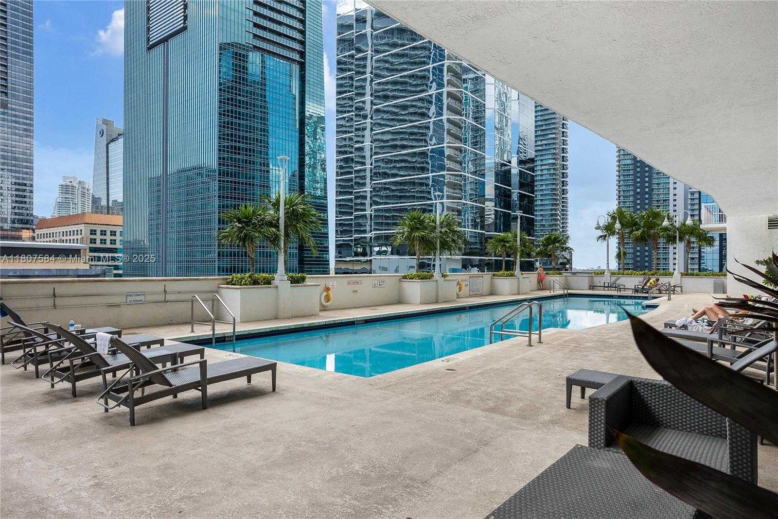 Small Image of 1200 BRICKELL BAY DR #2824, Miami Number 16