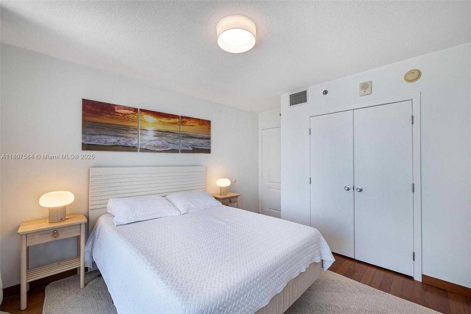 Small Image of 1200 BRICKELL BAY DR #2824, Miami Number 24