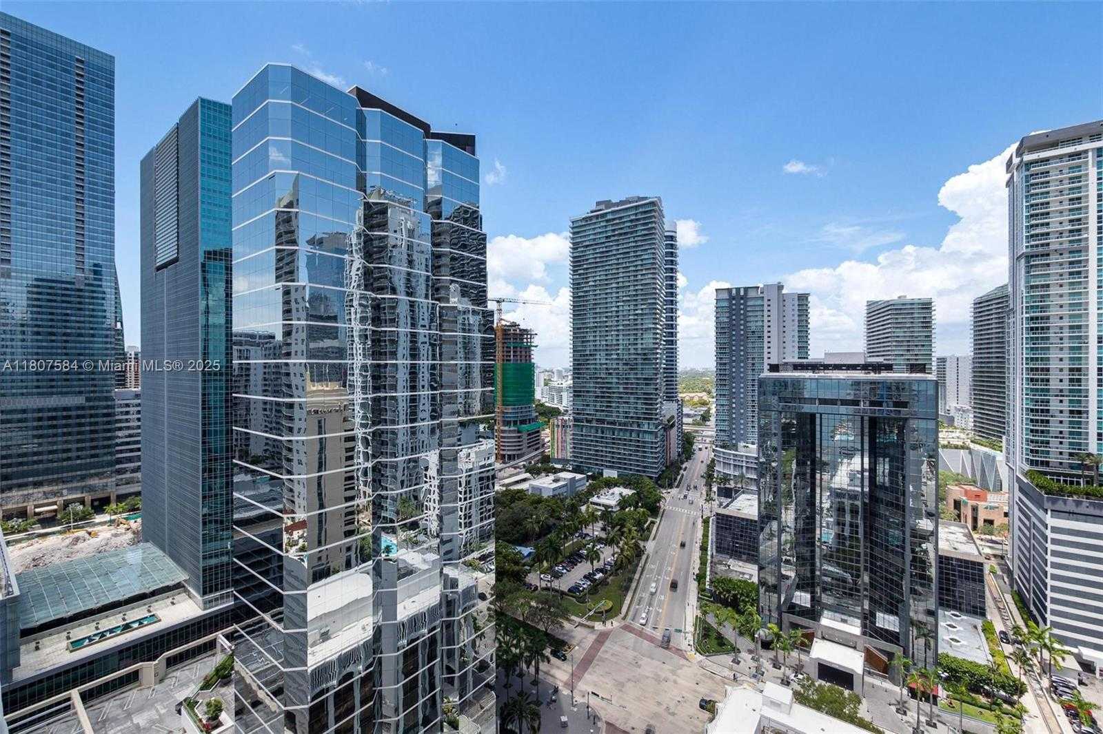 Small Image of 1200 BRICKELL BAY DR #2824, Miami Number 26