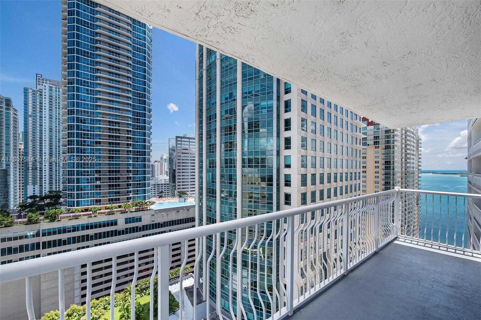 Small Image of 1200 BRICKELL BAY DR #2824, Miami Number 27
