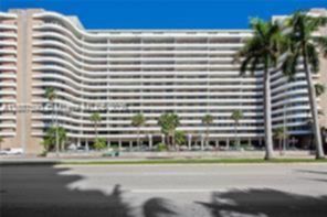 Small Image of 5555 COLLINS AVE #14U, Miami Beach Number 2