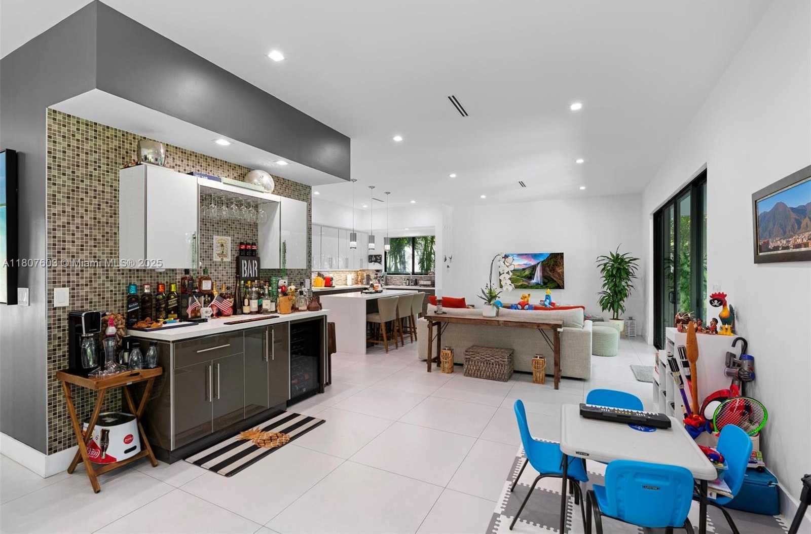 Small Image of 5960 SOUTH WEST 41ST ST, Miami Number 10