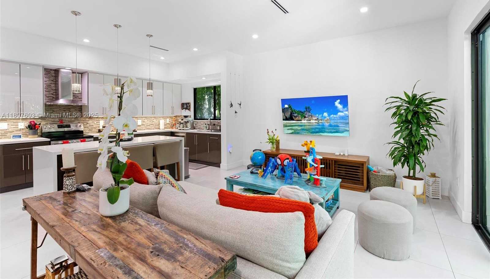Small Image of 5960 SOUTH WEST 41ST ST, Miami Number 12