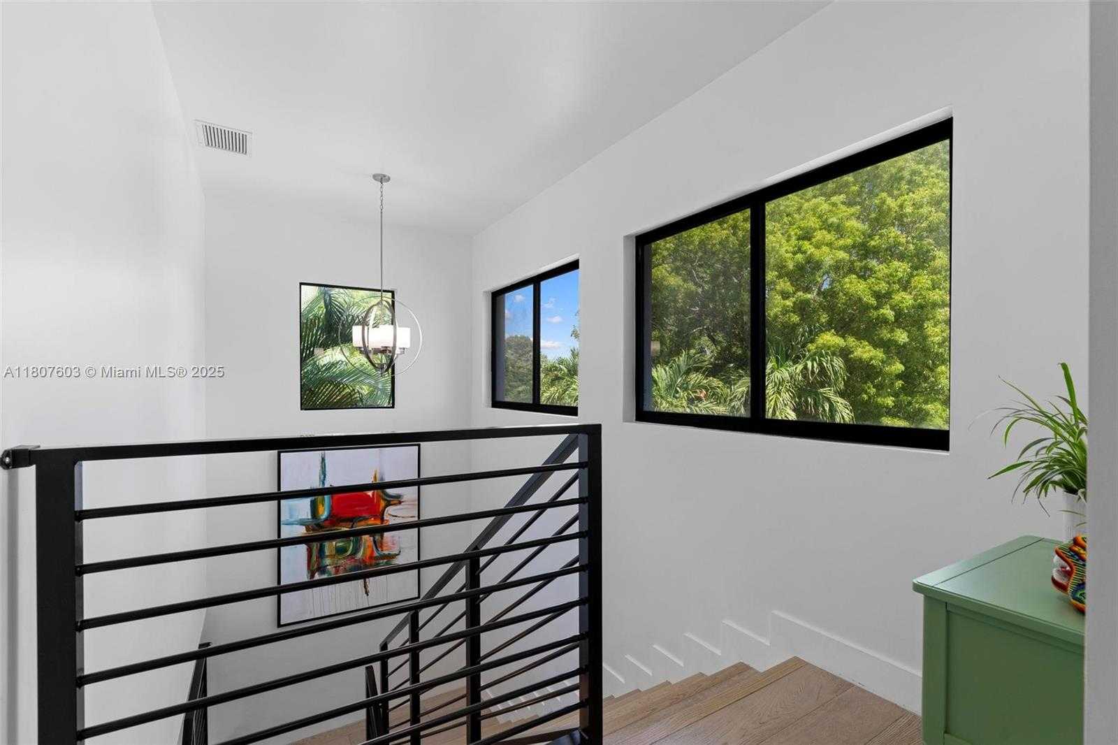Small Image of 5960 SOUTH WEST 41ST ST, Miami Number 21