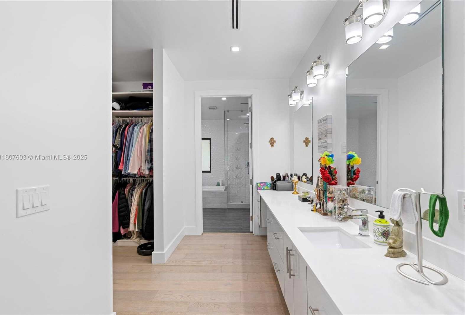Small Image of 5960 SOUTH WEST 41ST ST, Miami Number 25