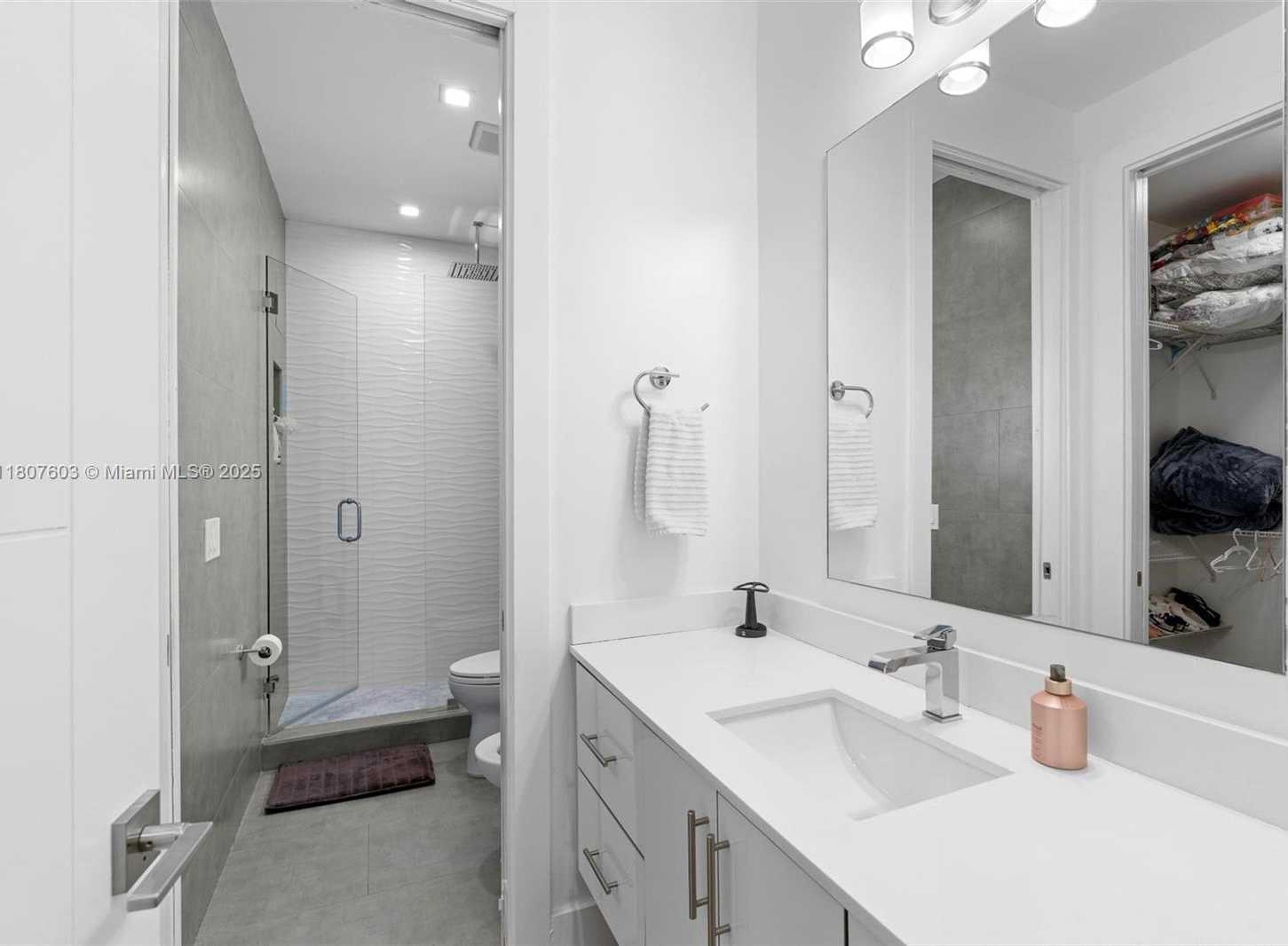 Small Image of 5960 SOUTH WEST 41ST ST, Miami Number 30