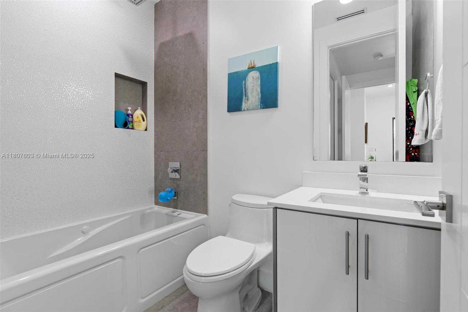 Small Image of 5960 SOUTH WEST 41ST ST, Miami Number 34
