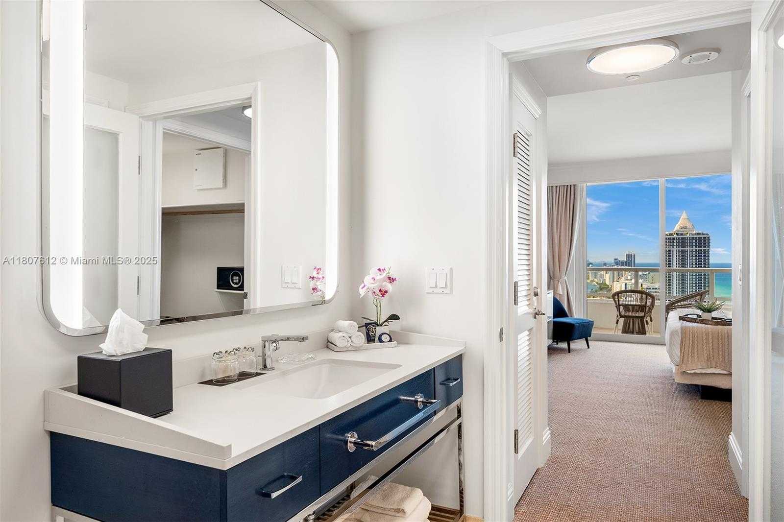 Small Image of 4401 COLLINS AVE #3505, Miami Beach Number 17