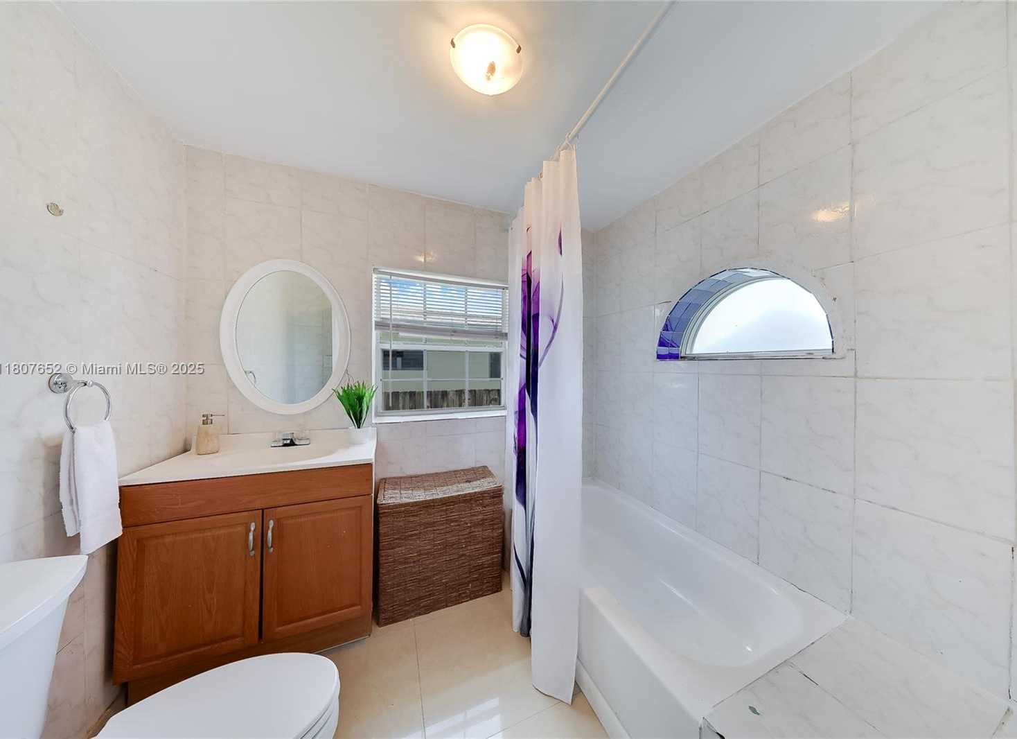 Small Image of 13521 SOUTH BISCAYNE RIVER RD, Miami Number 12