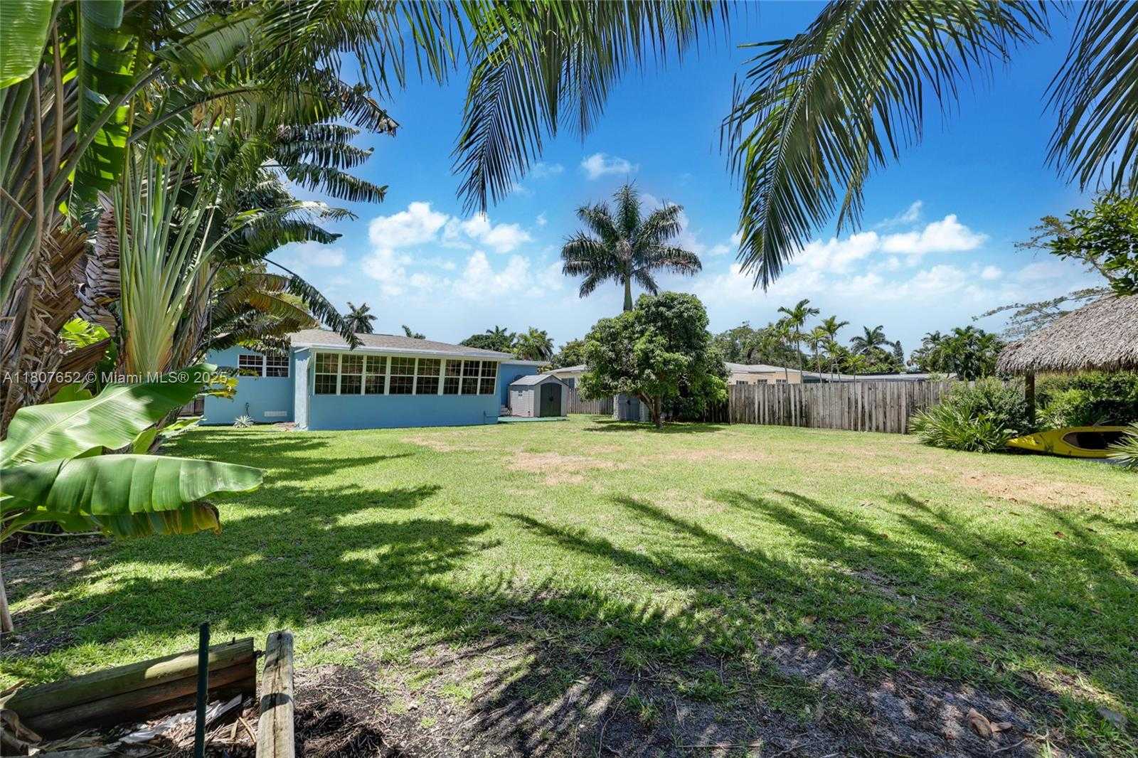 Small Image of 13521 SOUTH BISCAYNE RIVER RD, Miami Number 24