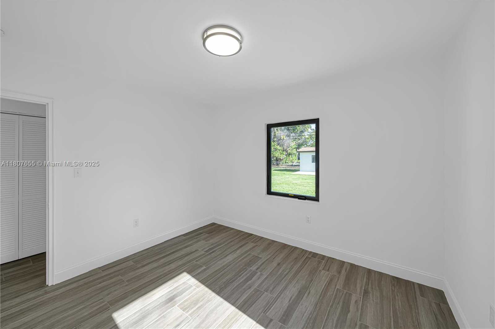 Small Image of 5805 SOUTH WEST 46TH TER, Miami Number 18
