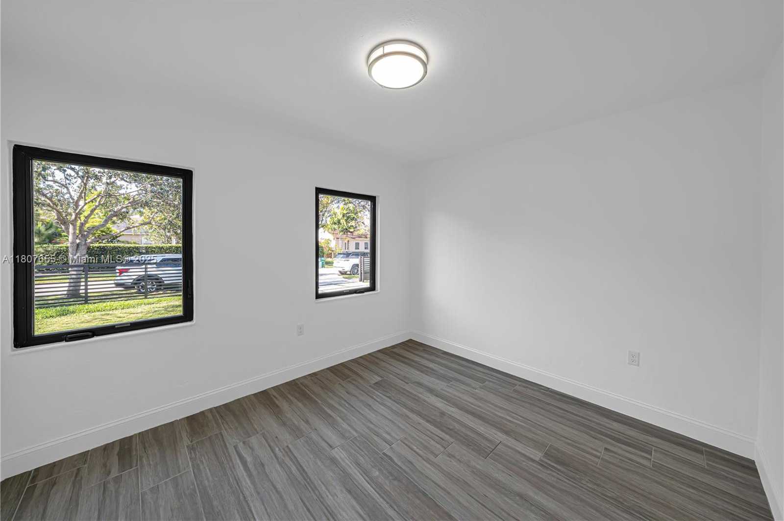 Small Image of 5805 SOUTH WEST 46TH TER, Miami Number 20