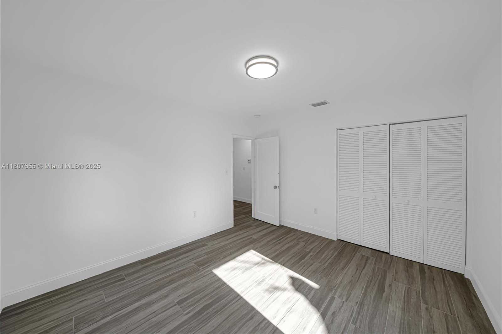 Small Image of 5805 SOUTH WEST 46TH TER, Miami Number 22