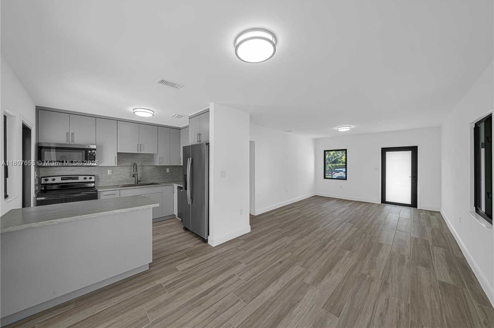 Small Image of 5805 SOUTH WEST 46TH TER, Miami Number 9