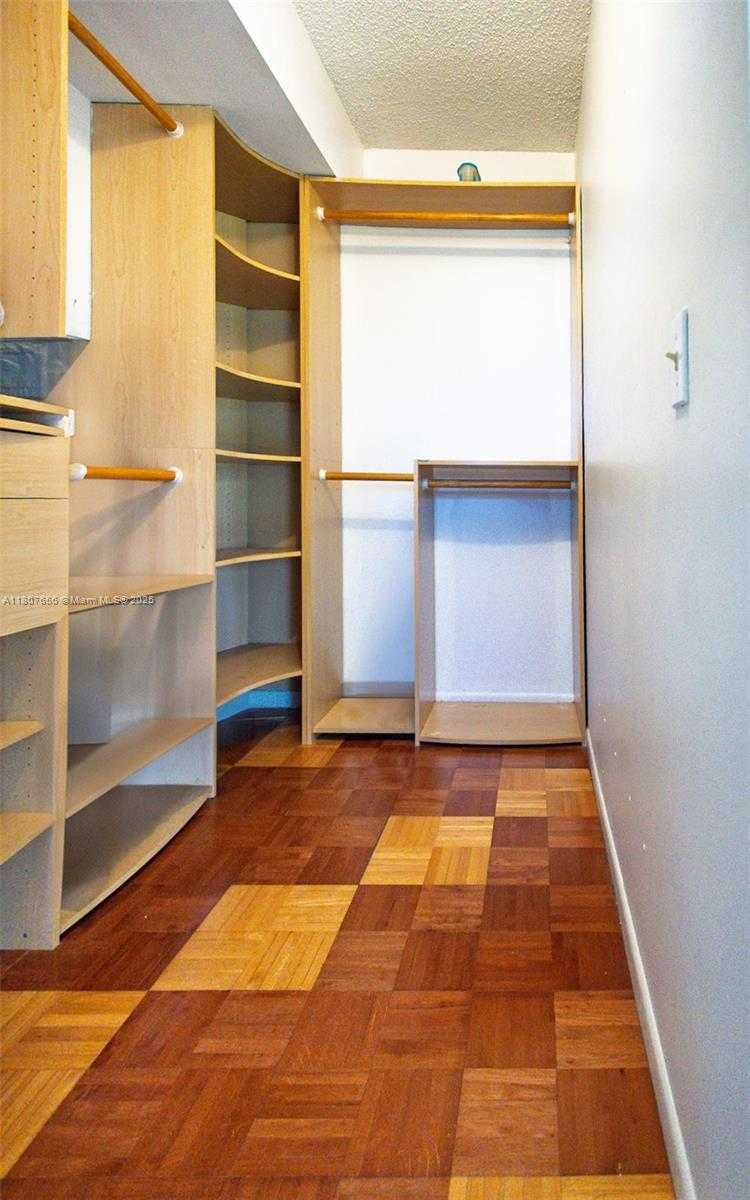 Small Image of 281 WEST PARK DR #1-8, Miami Number 8