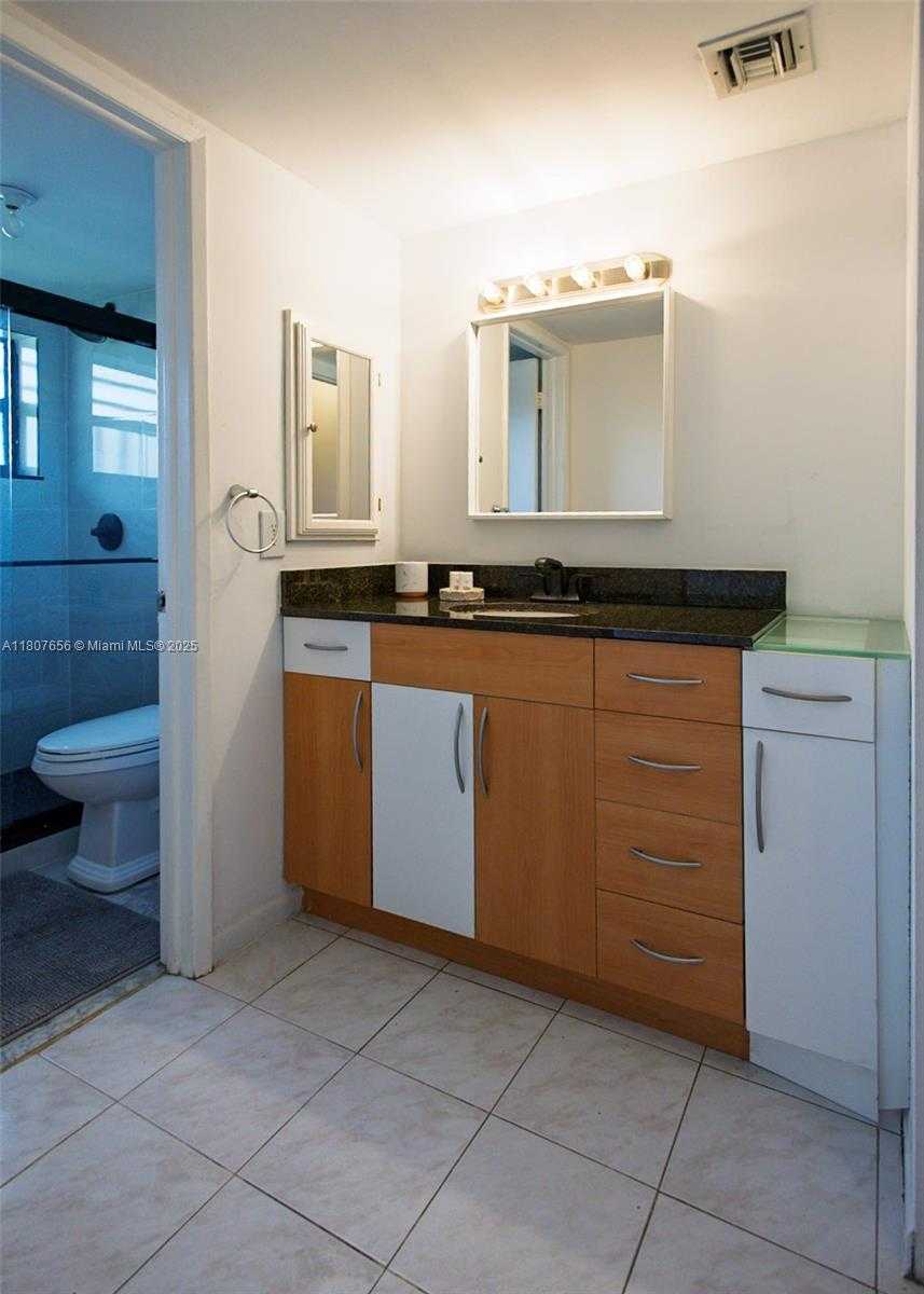 Small Image of 281 WEST PARK DR #1-8, Miami Number 9