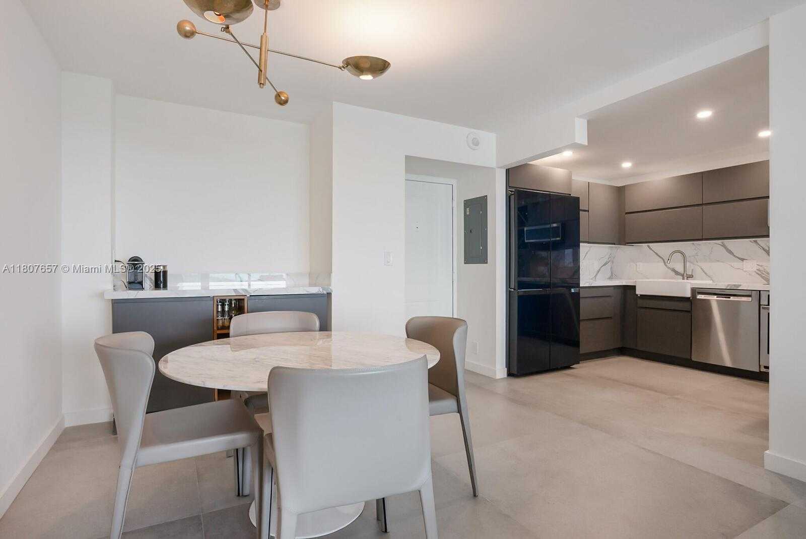 Small Image of 100 BAYVIEW DR #2125, Sunny Isles Beach Number 11