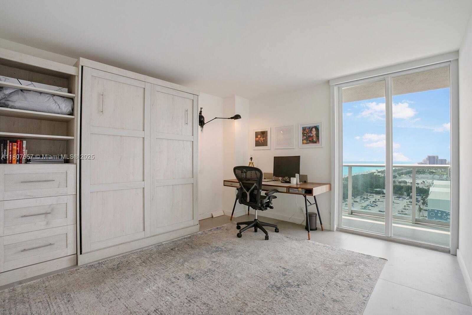 Small Image of 100 BAYVIEW DR #2125, Sunny Isles Beach Number 16