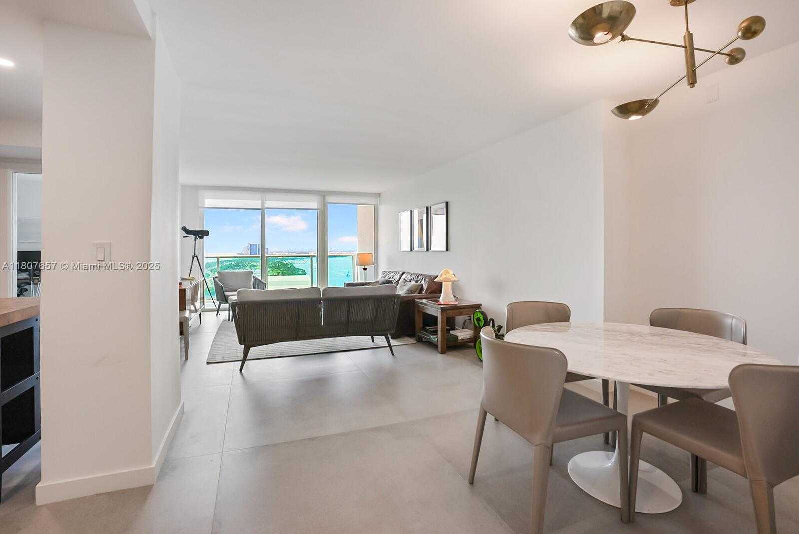 Small Image of 100 BAYVIEW DR #2125, Sunny Isles Beach Number 7