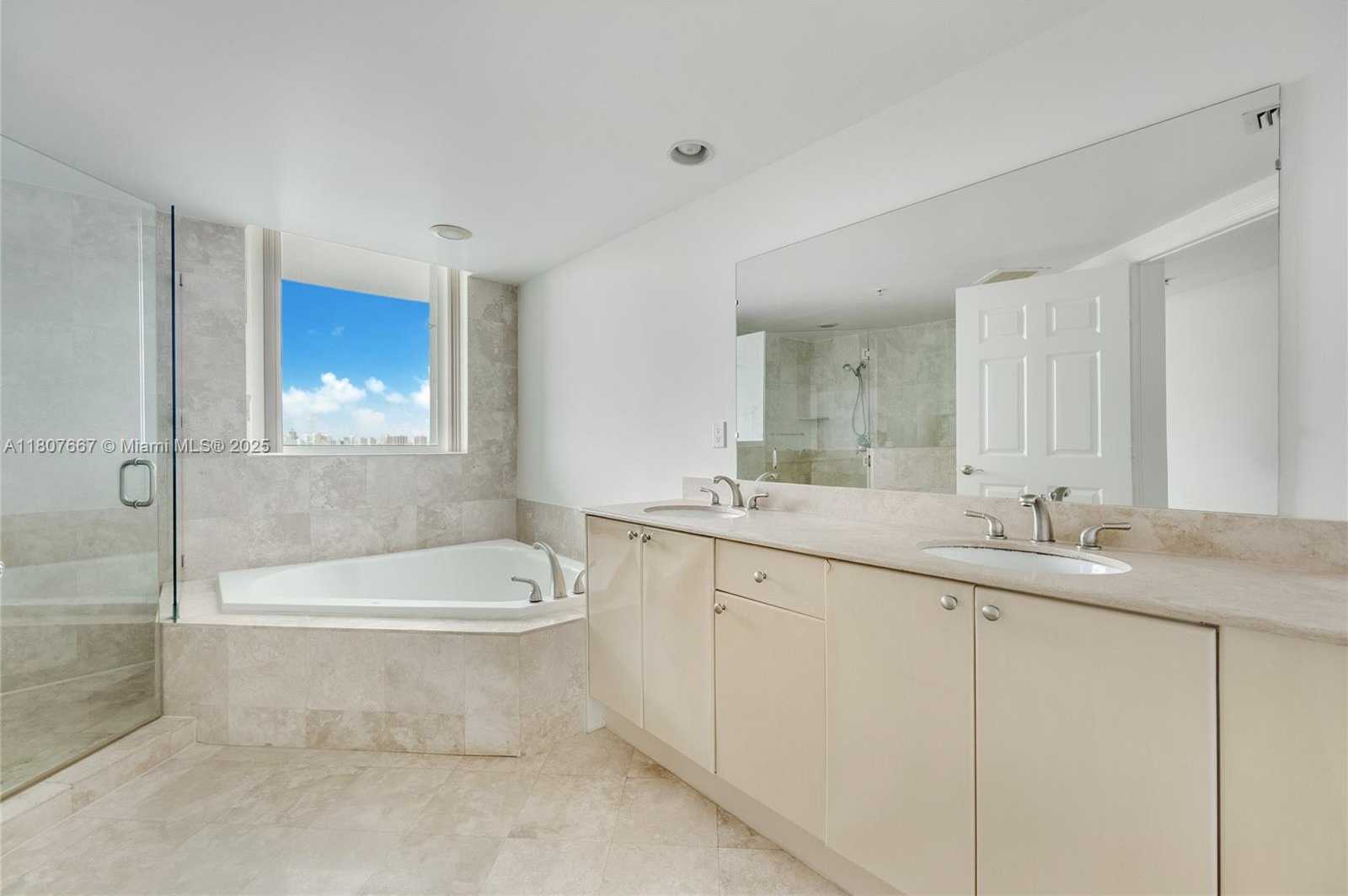 Small Image of 1745 EAST HALLANDALE BEACH BLVD #1607W, Hallandale Beach Number 10